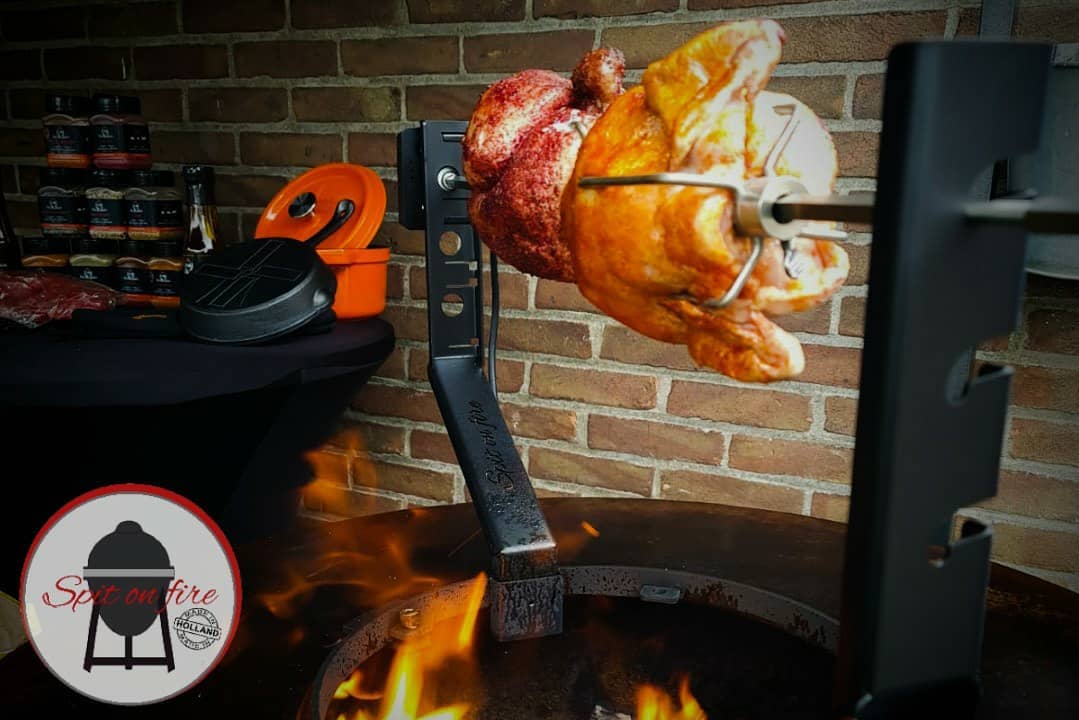 The Spit on Fire Rotisserie voor OFYR 100